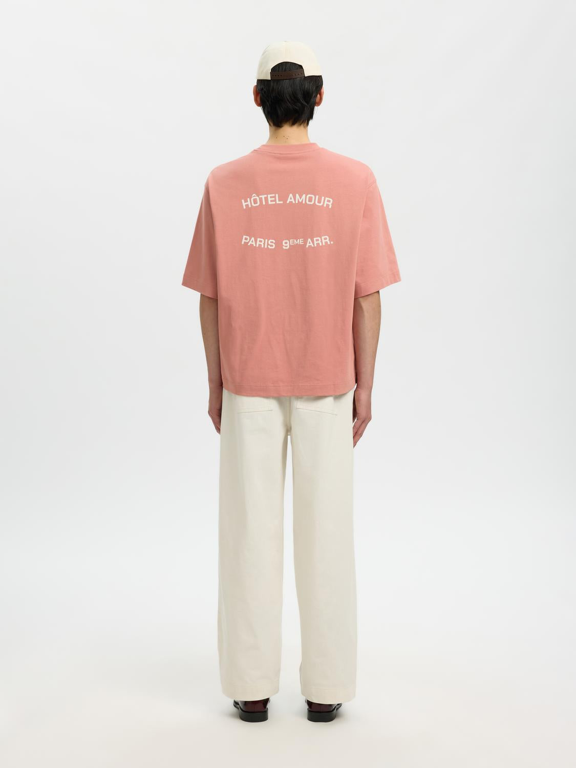 model_shot-back